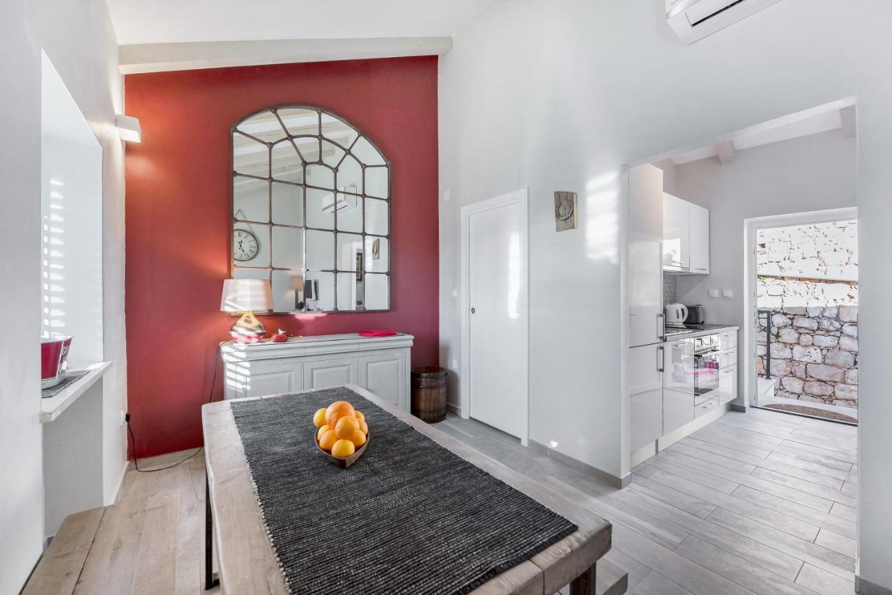 Jully Apartment With Swimming Pool Babino Polje エクステリア 写真